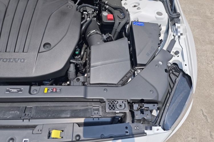 Used Volvo S60 2026 Model B4 Zhiyi Luxury Edition Engine Bay Left
