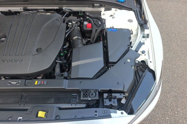Used Volvo S60 2026 Model B4 Zhiyi Luxury Edition Engine Bay Left