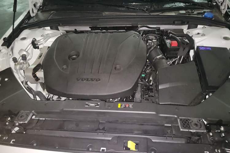 Used Volvo S60 2026 Model B4 Zhiyi Luxury Edition Engine Bay