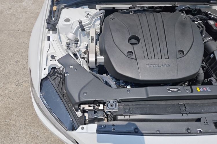 Used Volvo S60 2026 Model B4 Zhiyi Luxury Edition Engine Bay Right