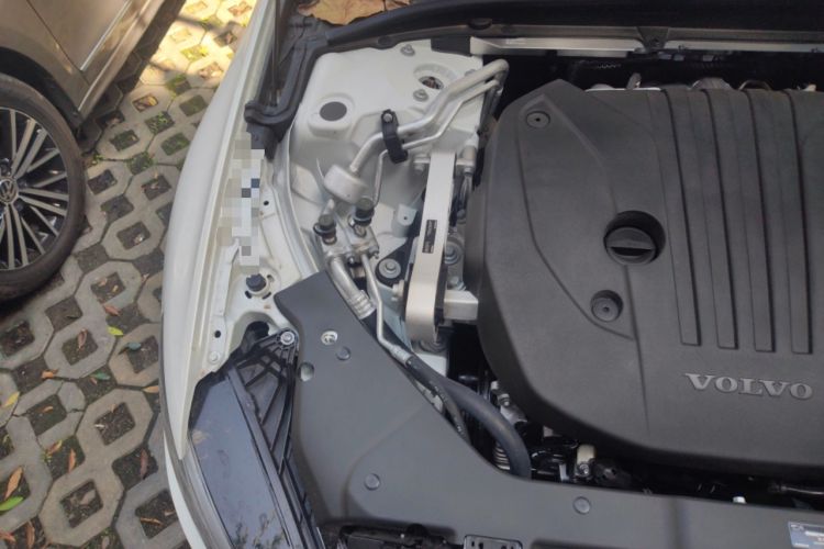 Used Volvo S60 2026 Model B4 Zhiyi Luxury Edition Engine Bay Right