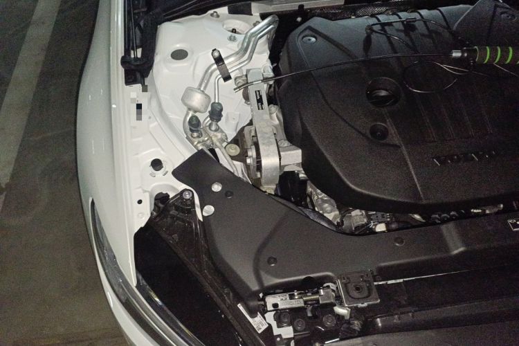 Used Volvo S60 2026 Model B4 Zhiyi Luxury Edition Engine Bay Right