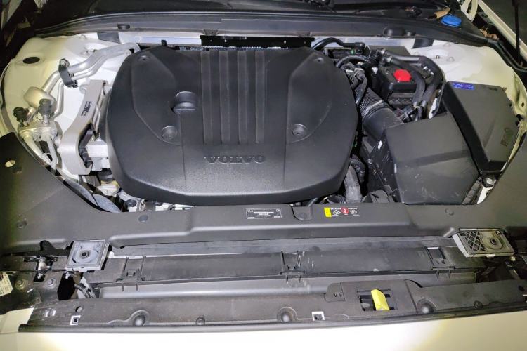 Used Volvo S60 2026 Model B4 Zhiyuan Luxury Edition Engine Bay
