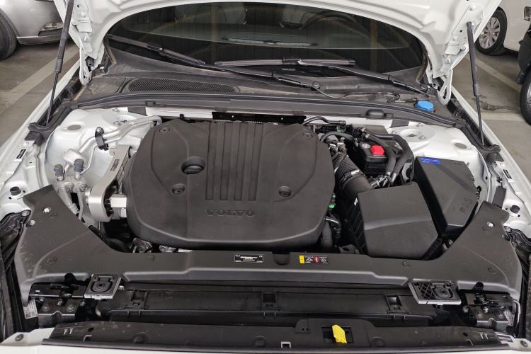 Used Volvo S60 2026 Model B4 Zhiyuan Sport Edition Engine Bay