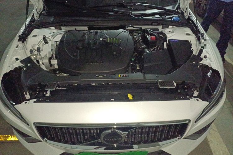 Used Volvo S60 2026 Model B4 Zhiyi Luxury Edition Engine Bay