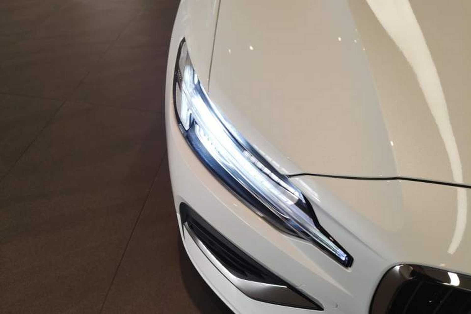 Used Volvo S60 2026 Model B4 Zhiyi Luxury Edition Exterior 3