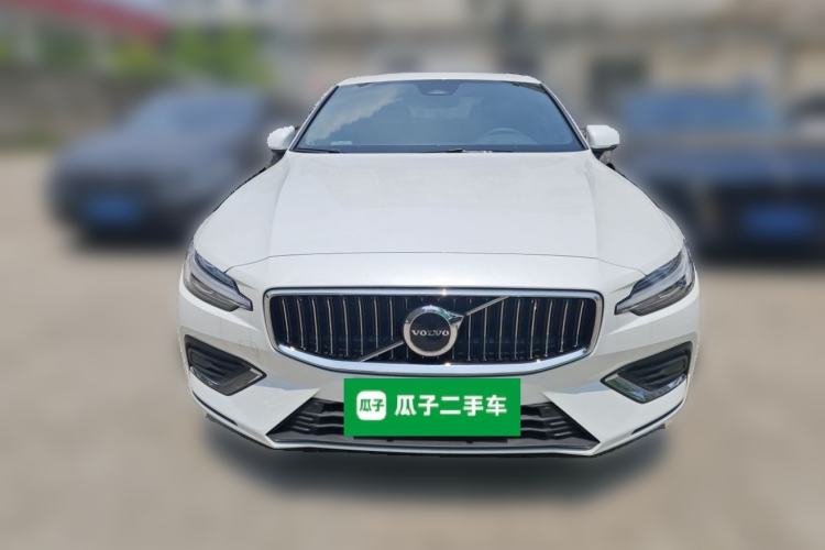 Used Volvo S60 2026 Model B4 Zhiyi Luxury Edition Front