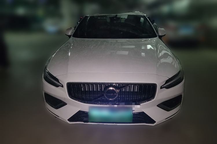 Used Volvo S60 2026 Model B4 Zhiyi Luxury Edition Front