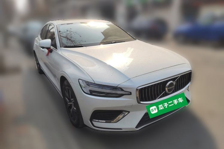 Used Volvo S60 2026 Model B4 Zhiyi Luxury Edition Front Right 45 Deg
