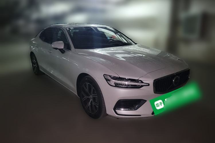 Used Volvo S60 2026 Model B4 Zhiyi Luxury Edition Front Right 45 Deg