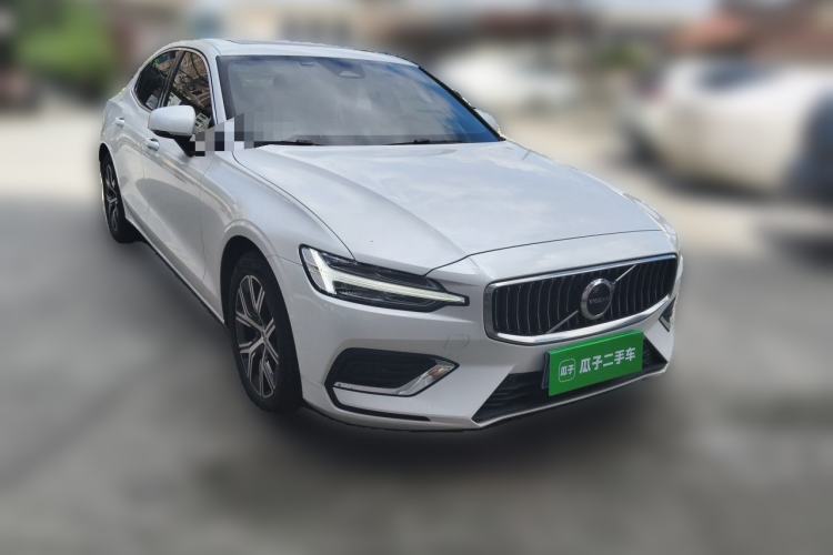 Used Volvo S60 2026 Model B4 Zhiyi Luxury Edition Front Right 45 Deg