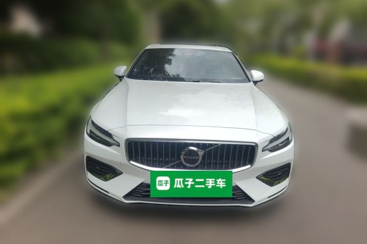 Used Volvo S60 2026 Model B4 Zhiyi Luxury Edition Front