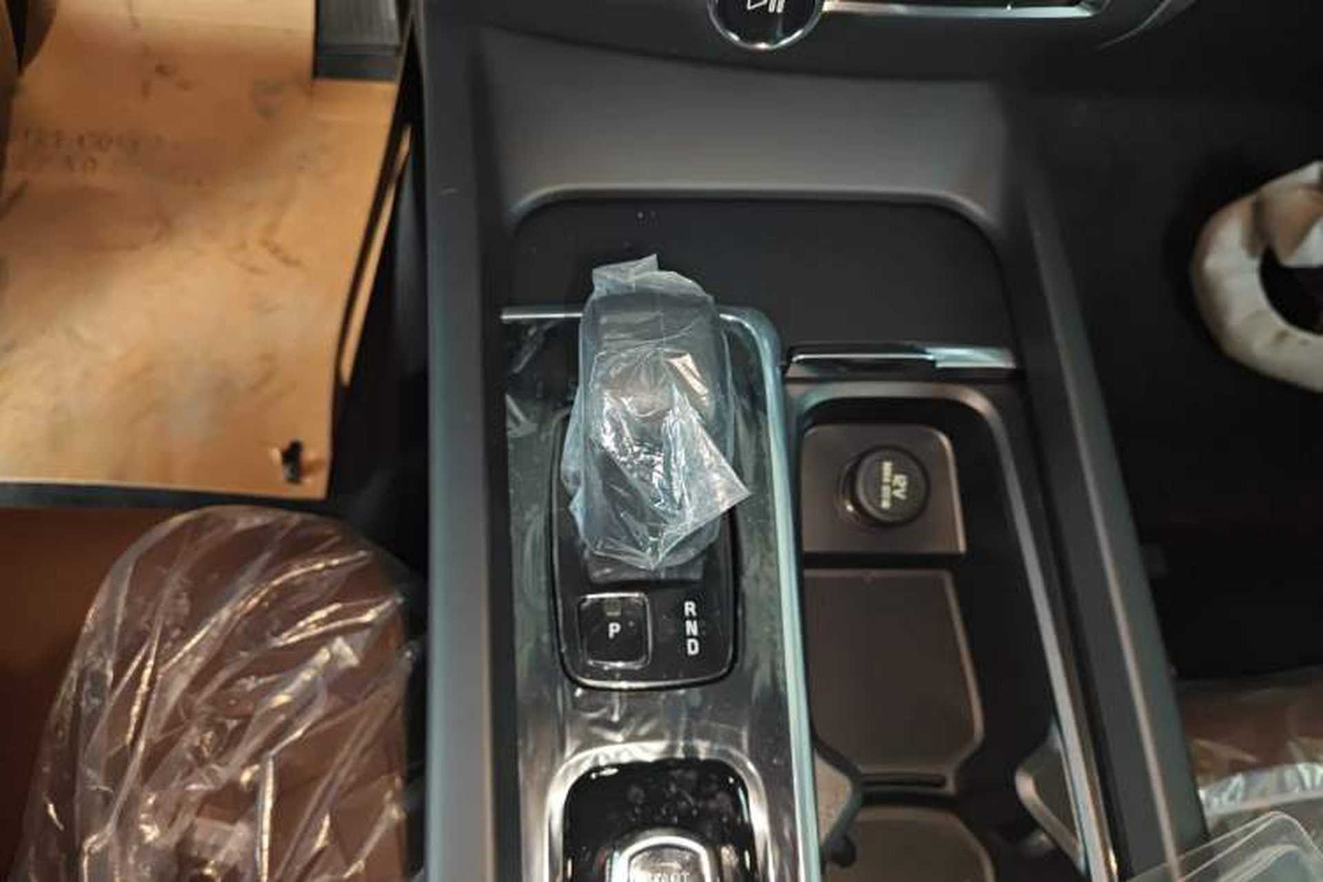 Used Volvo S60 2026 Model B4 Zhiyi Luxury Edition Gear Lever