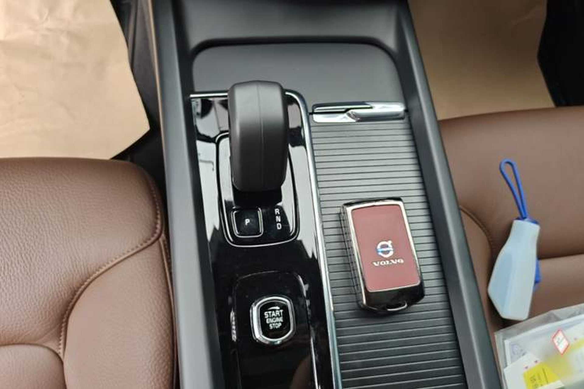 Used Volvo S60 2026 Model B4 Zhiyi Luxury Edition Gear Lever