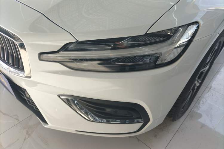 Used Volvo S60 2026 Model B4 Zhiyi Luxury Edition Left Front Headlight