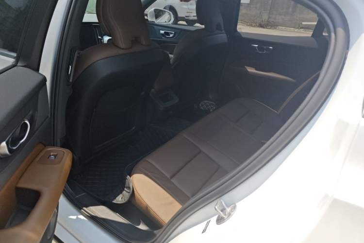 Used Volvo S60 2026 Model B4 Zhiyi Luxury Edition Left Rear Seat