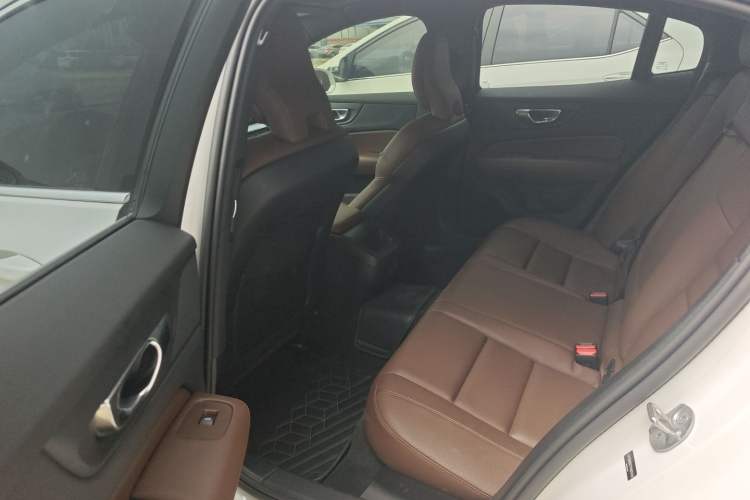 Used Volvo S60 2026 Model B4 Zhiyi Luxury Edition Left Rear Seat