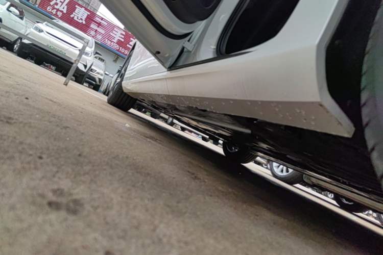 Used Volvo S60 2026 Model B4 Zhiyi Luxury Edition Left Side Sill