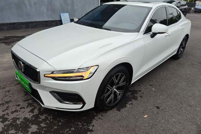 Used Volvo S60 2026 Model B4 Zhiyi Luxury Edition