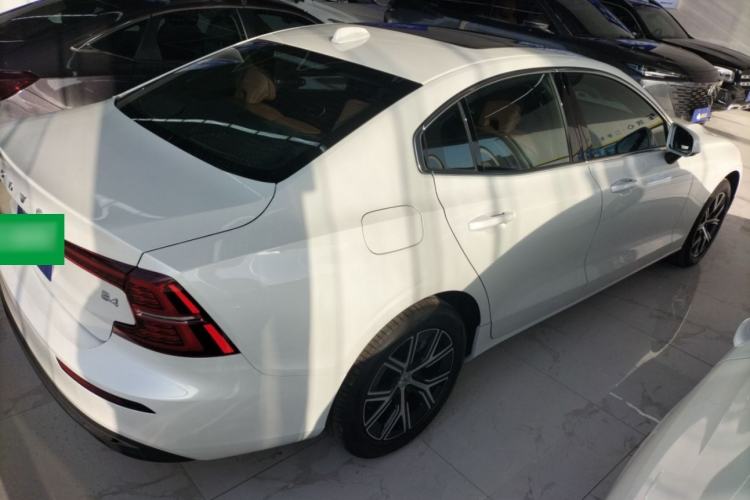 Used Volvo S60 2026 Model B4 Zhiyi Luxury Edition Rear Right 45 Deg