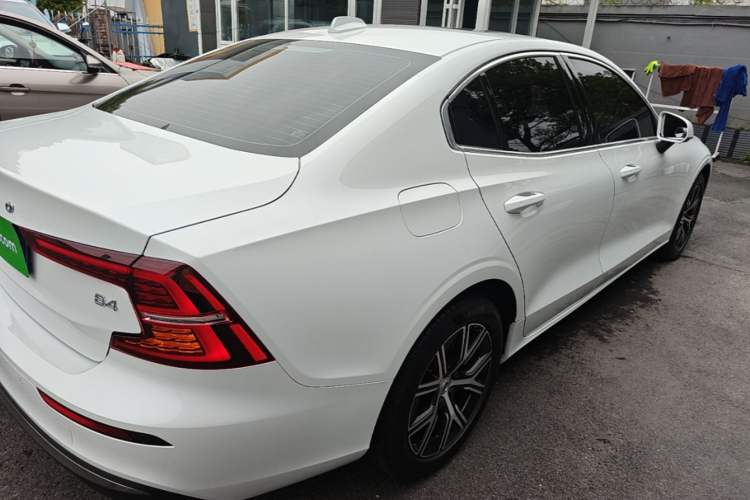 Used Volvo S60 2026 Model B4 Zhiyi Luxury Edition Rear Right 45 Deg