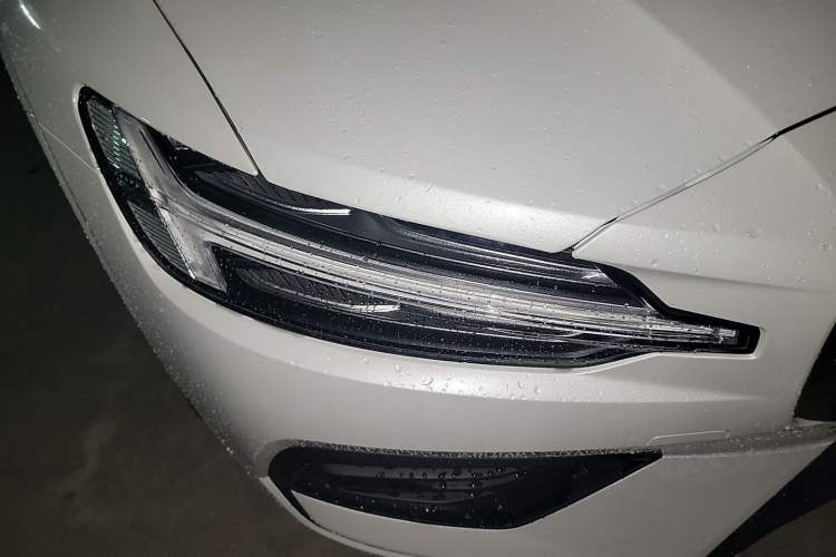 Used Volvo S60 2026 Model B4 Zhiyi Luxury Edition Right Front Headlight
