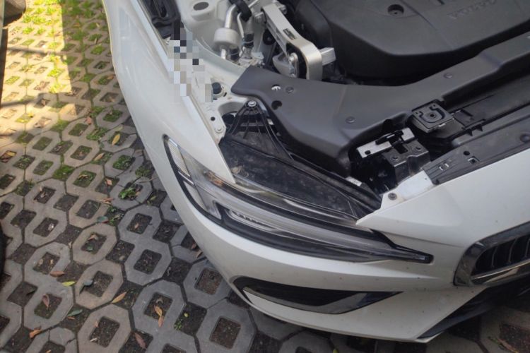 Used Volvo S60 2026 Model B4 Zhiyi Luxury Edition Right Front Headlight