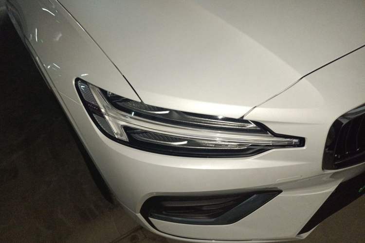 Used Volvo S60 2026 Model B4 Zhiyi Luxury Edition Right Front Headlight
