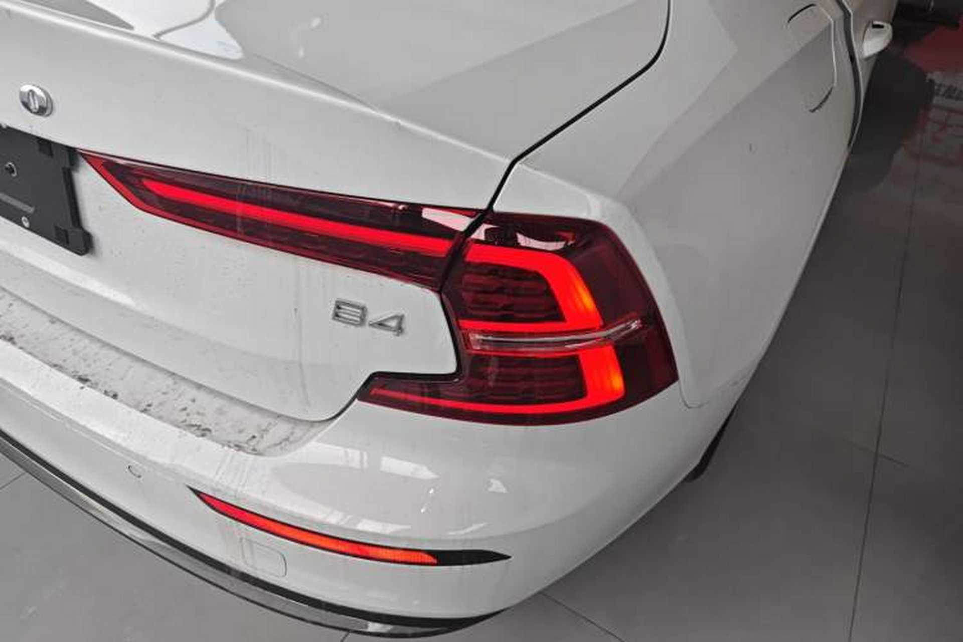 Used Volvo S60 2026 Model B4 Zhiyi Luxury Edition Right Rear Taillight