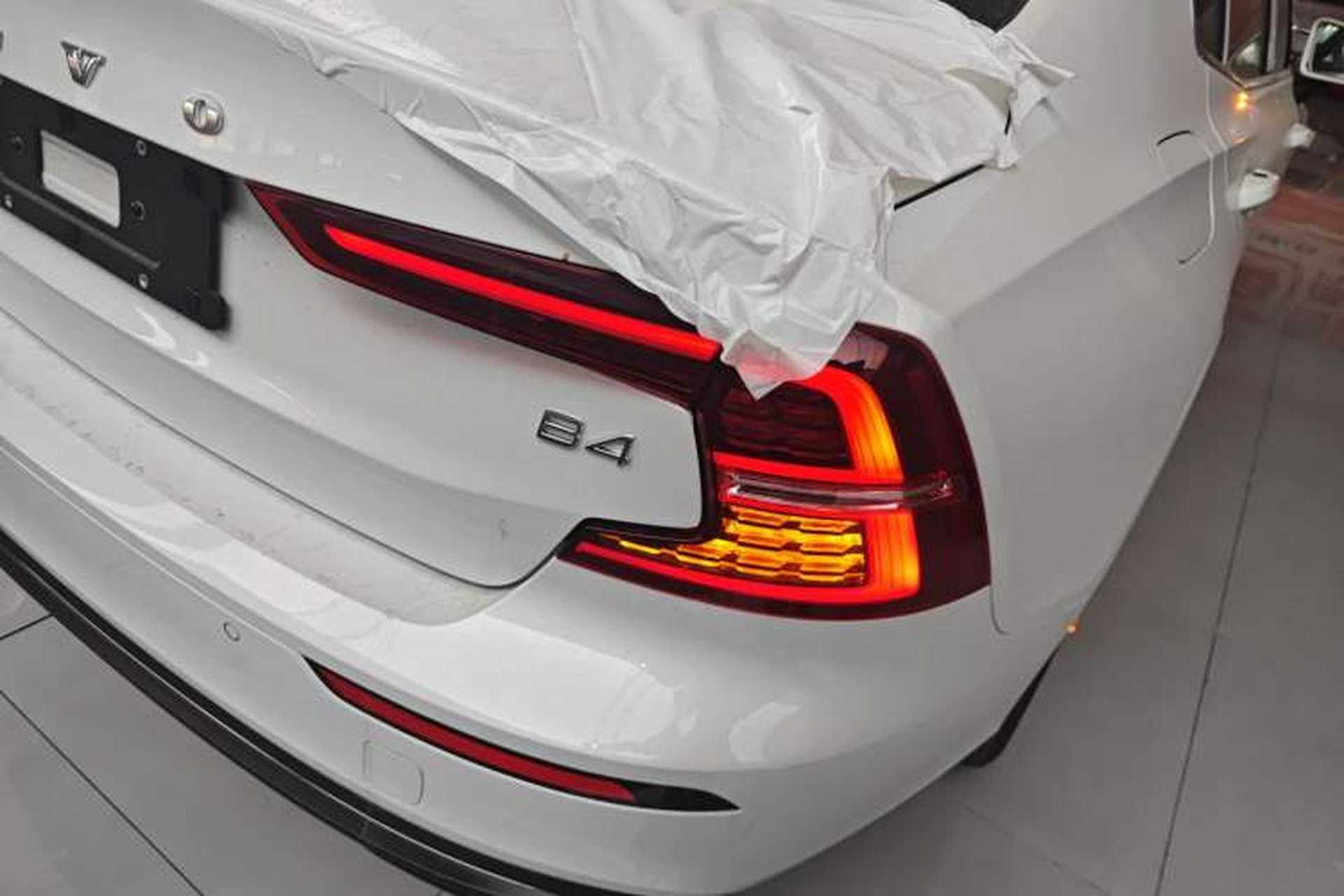Used Volvo S60 2026 Model B4 Zhiyi Luxury Edition Right Rear Taillight