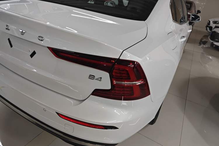 Used Volvo S60 2026 Model B4 Zhiyi Luxury Edition Right Rear Taillight