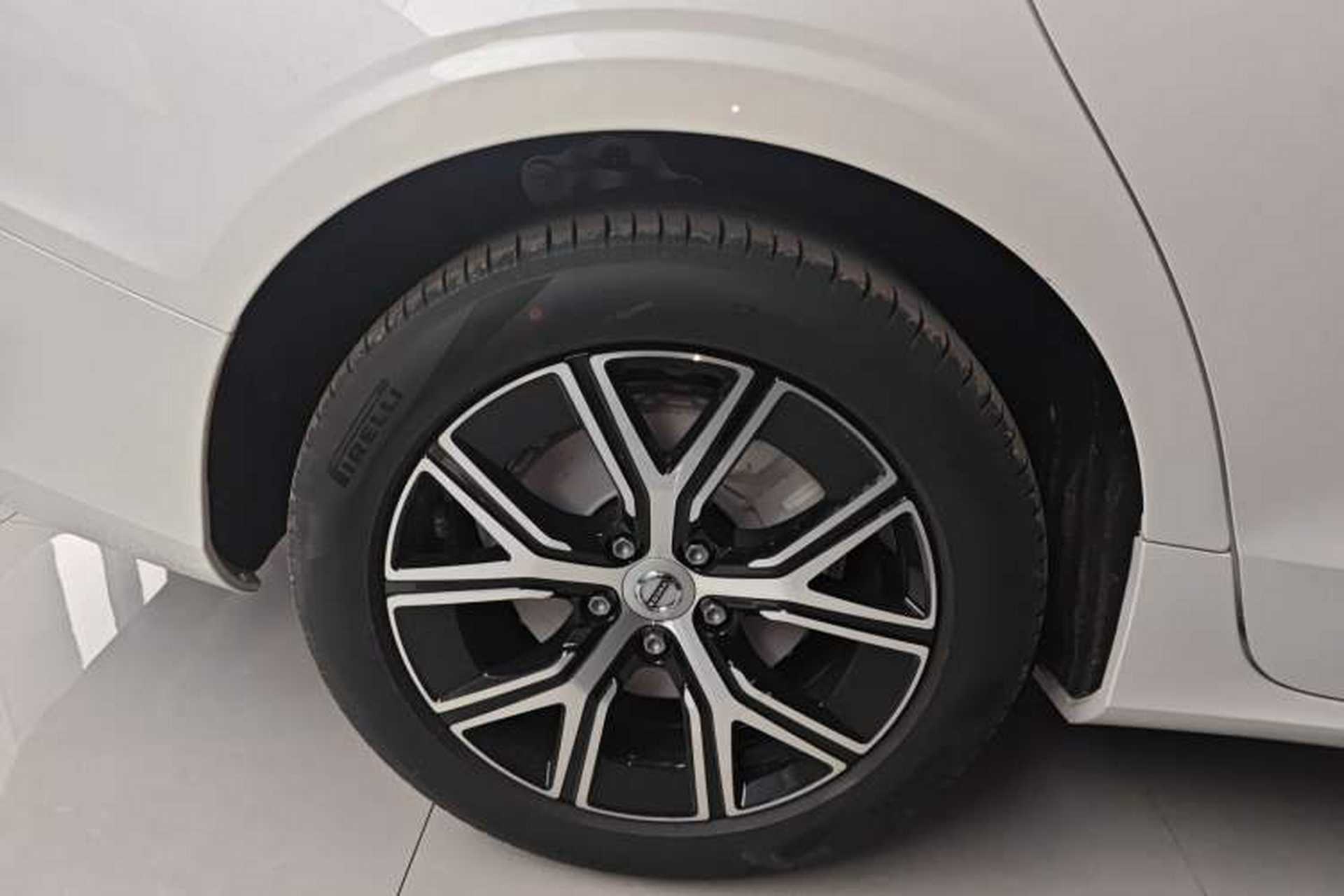 Used Volvo S60 2026 Model B4 Zhiyi Luxury Edition Right Rear Wheel Hub