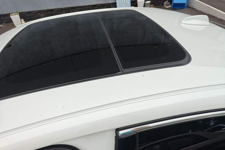 Used Volvo S60 2026 Model B4 Zhiyi Luxury Edition Roof