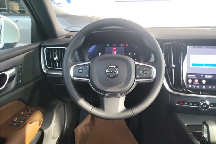 Used Volvo S60 2026 Model B4 Zhiyi Luxury Edition Steering Wheel