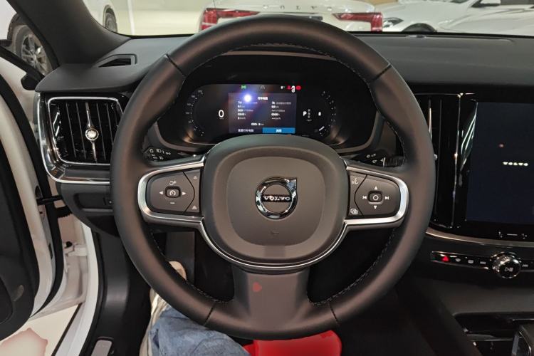 Used Volvo S60 2026 Model B4 Zhiyi Luxury Edition Steering Wheel