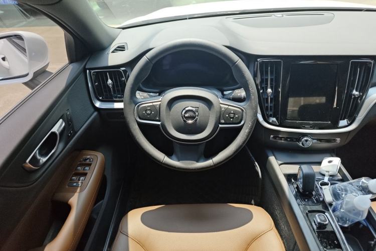 Used Volvo S60 2026 Model B4 Zhiyi Luxury Edition Steering Wheel