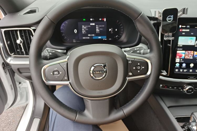 Used Volvo S60 2026 Model B4 Zhiyi Luxury Edition Steering Wheel