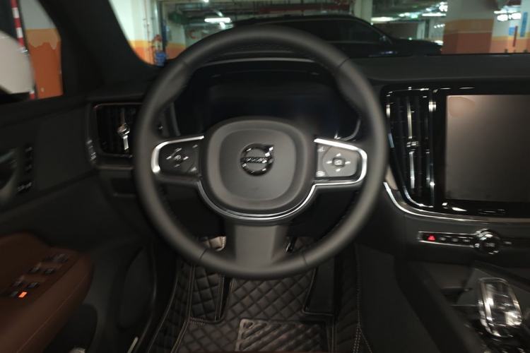 Used Volvo S60 2026 Model B4 Zhiyi Luxury Edition Steering Wheel