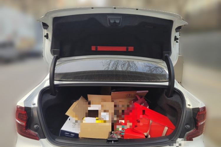 Used Volvo S60 2026 Model B4 Zhiyi Luxury Edition Trunk