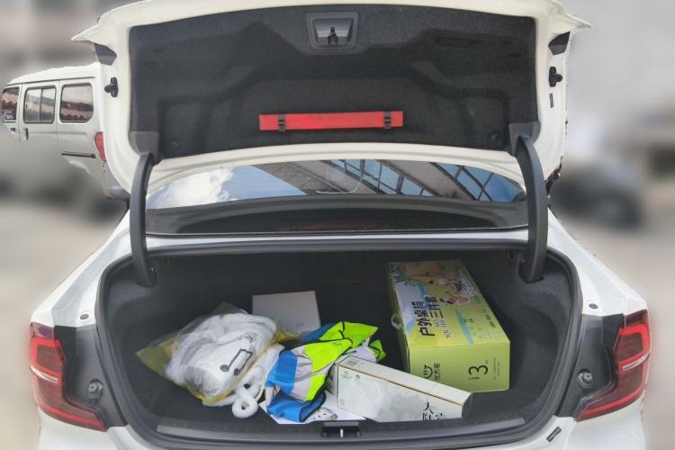 Used Volvo S60 2026 Model B4 Zhiyi Luxury Edition Trunk
