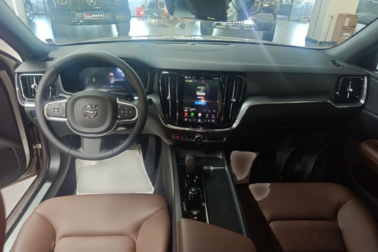 Used Volvo S60 2026 Model B4 Zhiyi Luxury Edition Center Console