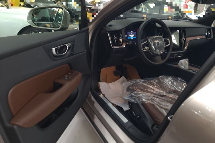 Used Volvo S60 2026 Model B4 Zhiyuan Luxury Edition Driver Seat