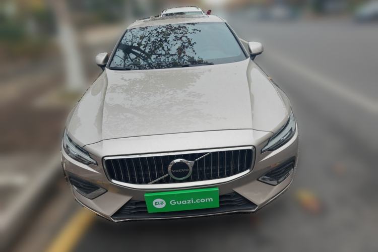 Used Volvo S60 2026 Model B4 Zhiyi Luxury Edition Front