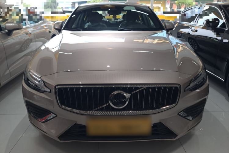 Used Volvo S60 2026 Model B4 Zhiyuan Luxury Edition Front