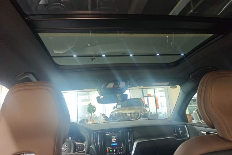 Used Volvo S60 2026 Model B4 Zhiyi Luxury Edition Headliner