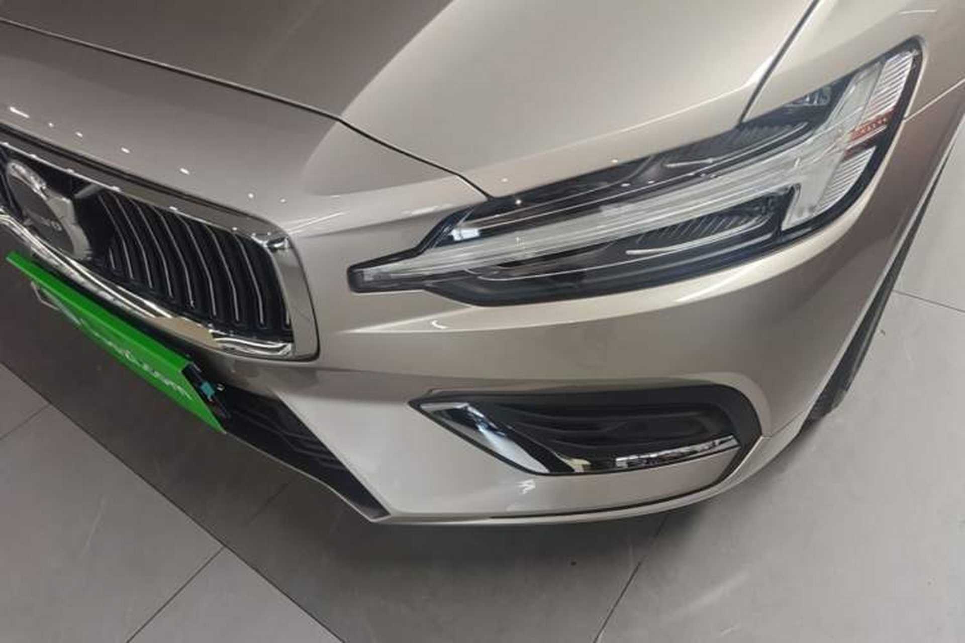 Used Volvo S60 2026 Model B4 Zhiyi Luxury Edition Left Front Headlight