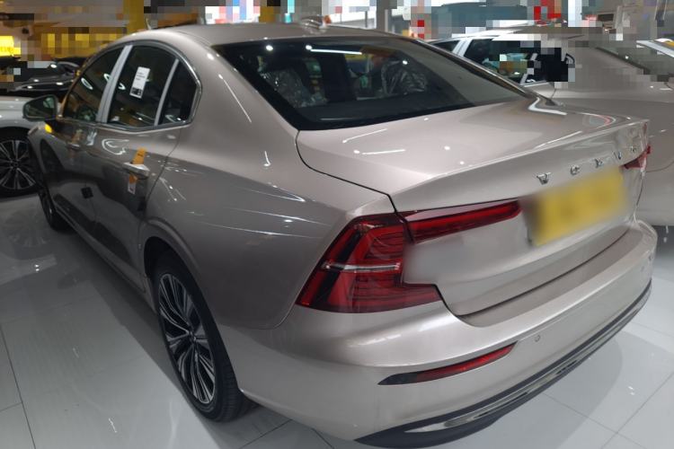 Used Volvo S60 2026 Model B4 Zhiyuan Luxury Edition Rear Left 45 Deg