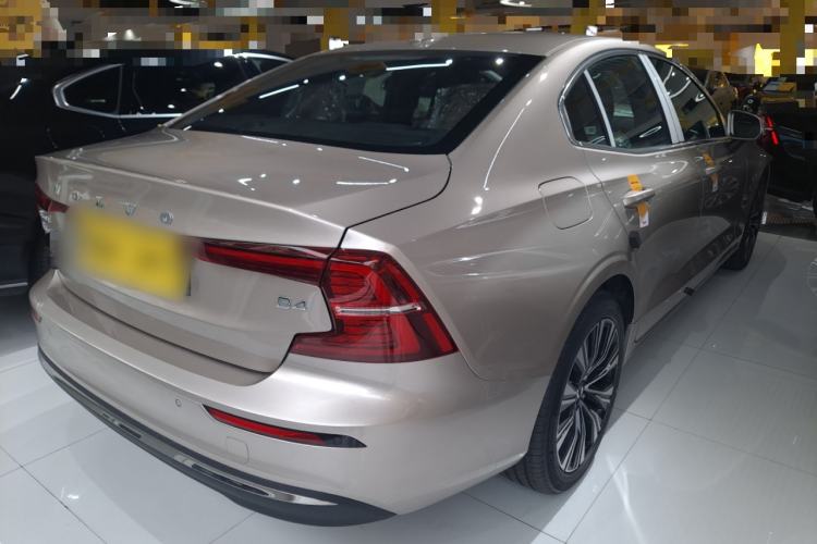 Used Volvo S60 2026 Model B4 Zhiyuan Luxury Edition Rear Right 45 Deg