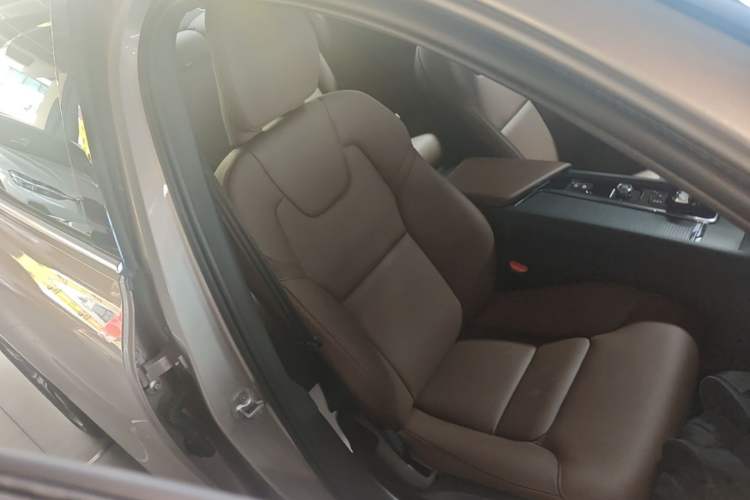 Used Volvo S60 2026 Model B4 Zhiyi Luxury Edition Right Front Seat