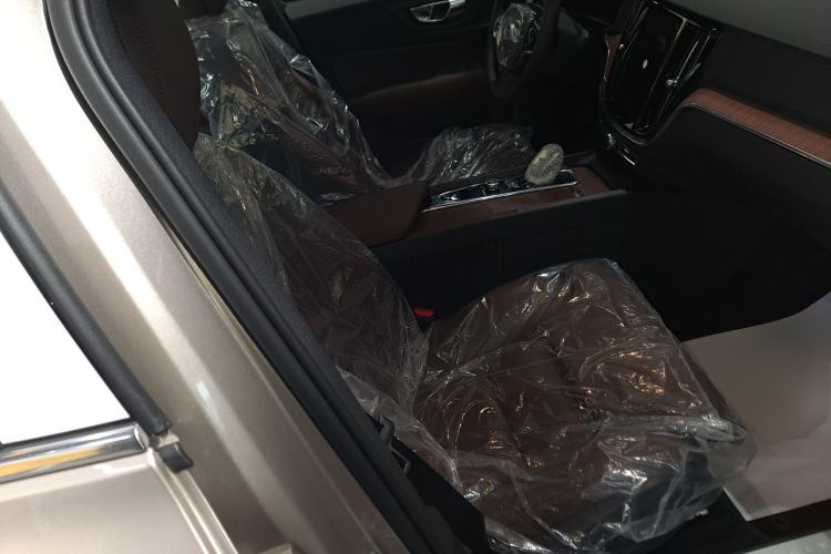 Used Volvo S60 2026 Model B4 Zhiyuan Luxury Edition Right Front Seat